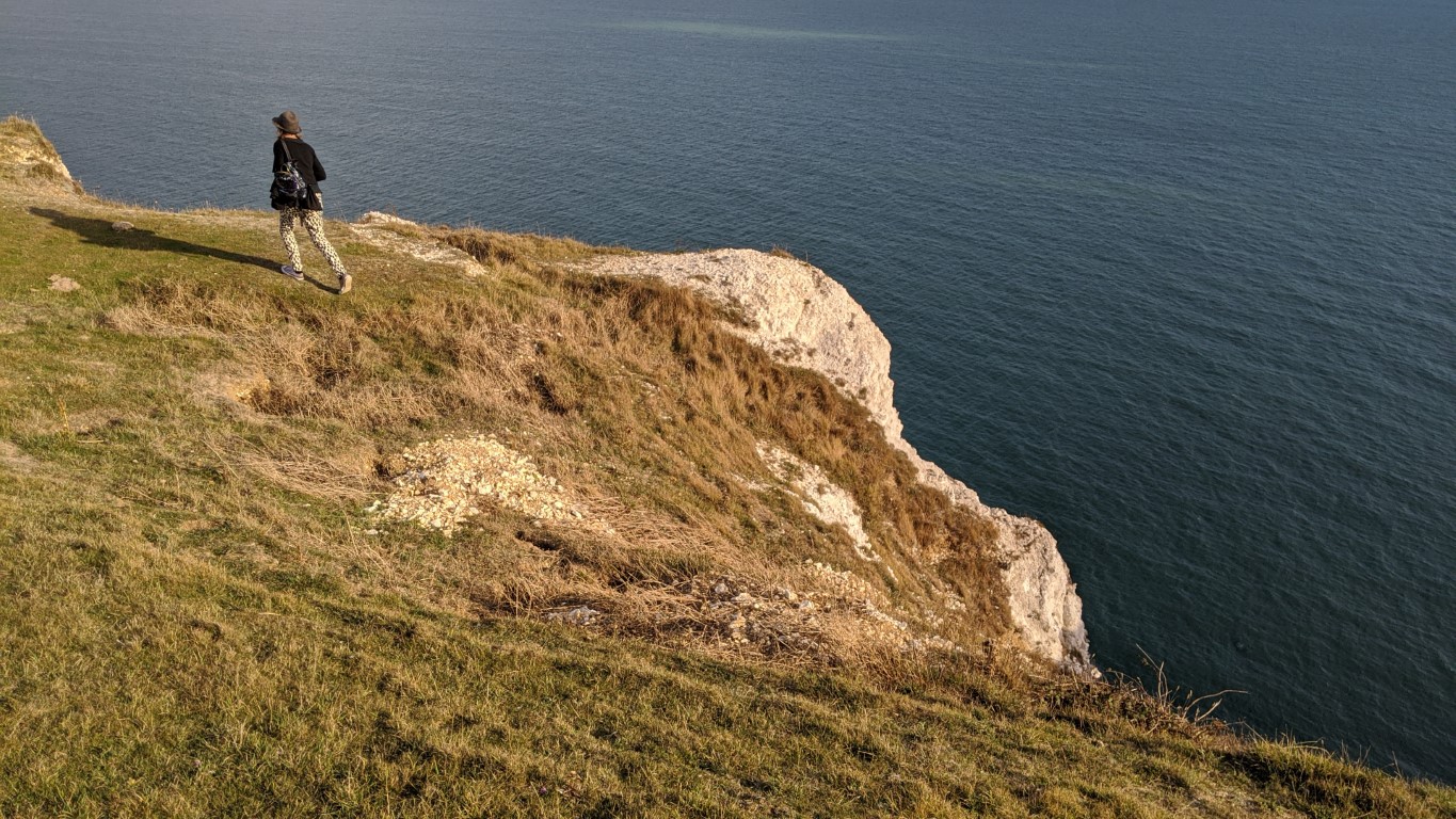 Unfenced cliff at West high Down